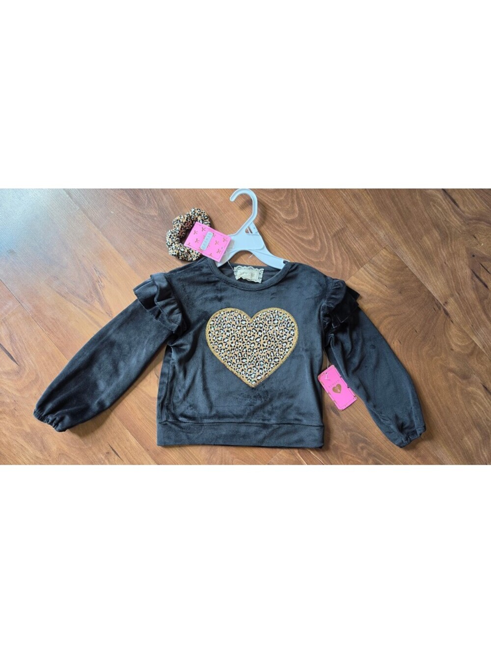 NWT Btween Girls Sz 4 Blk Velour Sweatshirt Leopard Sequin Hrt Scrunchie Set,369